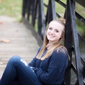 Meet your Posher, Myia